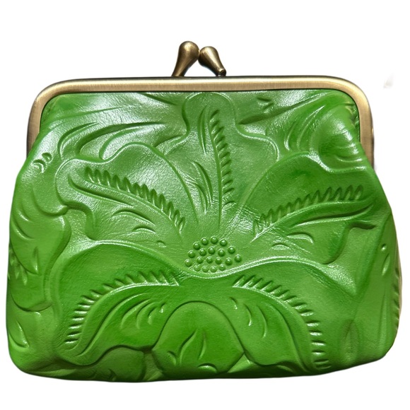 Patricia Nash Handbags - NWT Patricia Nash Tooled Leather Foliage Green Kiss Lock Coin Purse